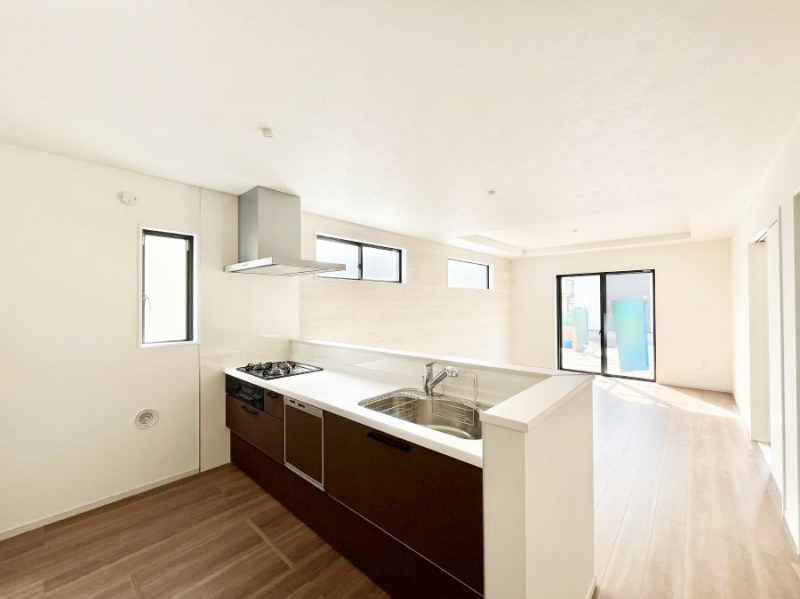 �L�b�`���@���������Ȃ��炲�Ƒ��Ƃ̉�b���y���߂�ΖʃJ�E���^�[�L�b�`��