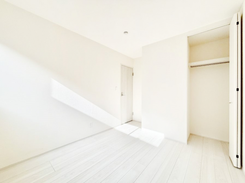 ���̑����ρ@�m���ɂ̓N���[�[�b�g�t���B�X�b�L���Ƃ�����Ԃł�����芰���܂��I