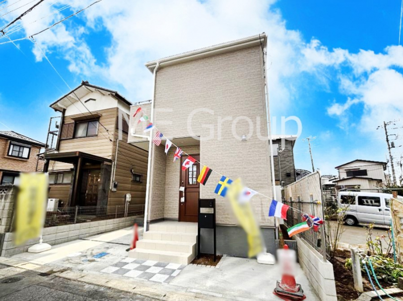 ���n�O�ώʐ^�@�����Ղ�̗z���ƊJ�����ɕ�܂�閾�邢�Z�܂�  