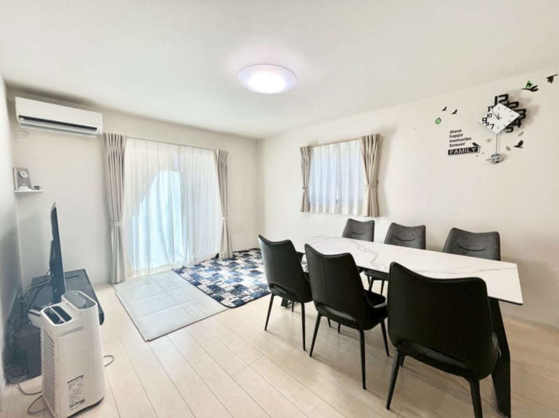 ���r���O�@�Z�ޕ��̌��������o�����A�C���e���A���l����̂��y���݂ȃ��r���O�ł��I 