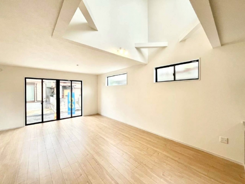 ���̑����ρ@�傫�ȑ����炽���Ղ�̗z���ƕ����������郊�r���O  