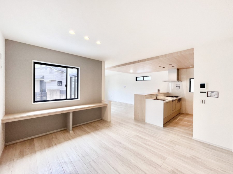 ���̑����ρ@���邢�z���������A�����̕��͋C�ɖ��������_�C�j���O�B   