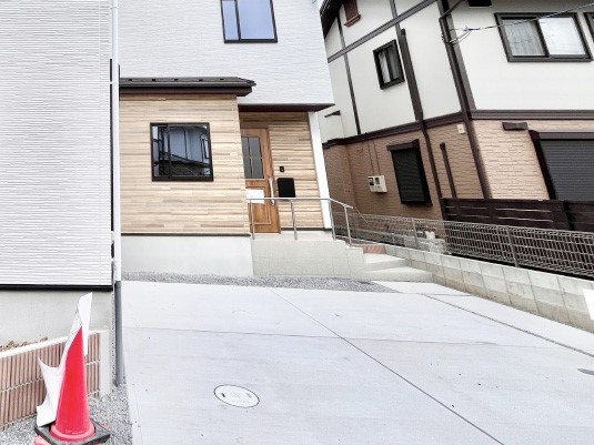 �@�����Ɍ������Ȃ����ԃX�y�[�X�B