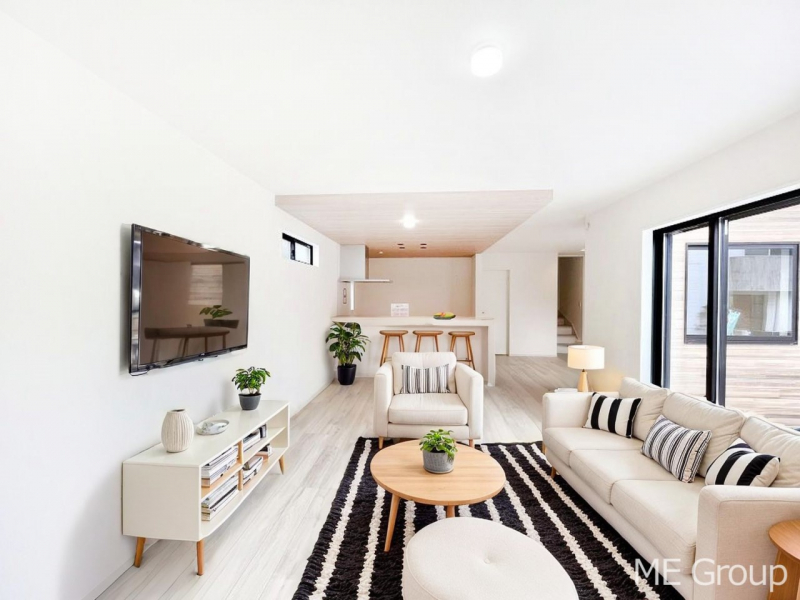 ���r���O�@�Ƒ��̘a�₩�ȉ�b���������Ă������B�J�����̂��郊�r���O�ł��B���Ƌ��CG�ł�  