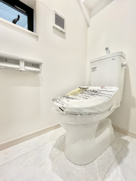 �g�C���@�g�C����1�K��2�K���ꂼ��ɔz�u����Ă��ĂƂĂ��֗��ł��B 