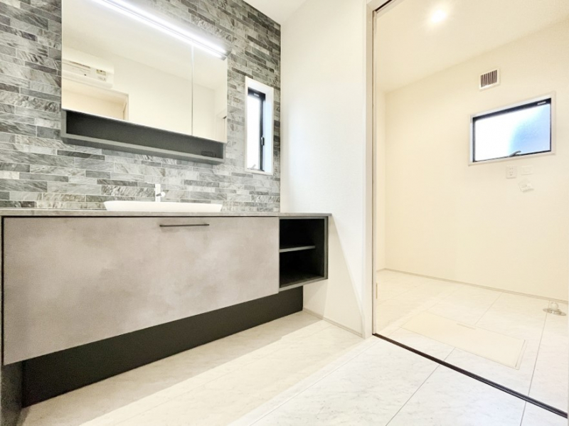 ���̑��@�L�X�Ƃ�Ƃ�̂��郉���h���[�X�y�[�X�B  