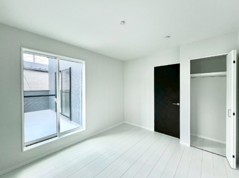 ���̑����ρ@�o���R�j�[���J�������v���X���Ă����m��