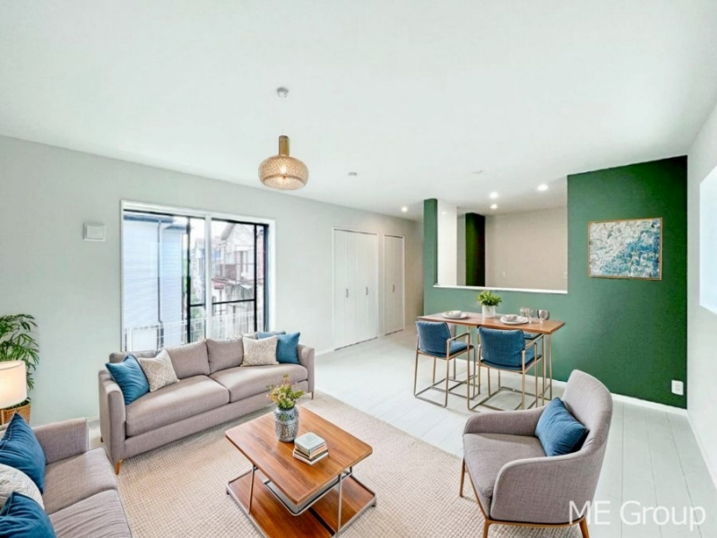 ���r���O�@�������������͋C�̂k�c�j�͉Ƒ��݂�Ȃ̉��K��ԁ��Ƌ��CG�ł�  