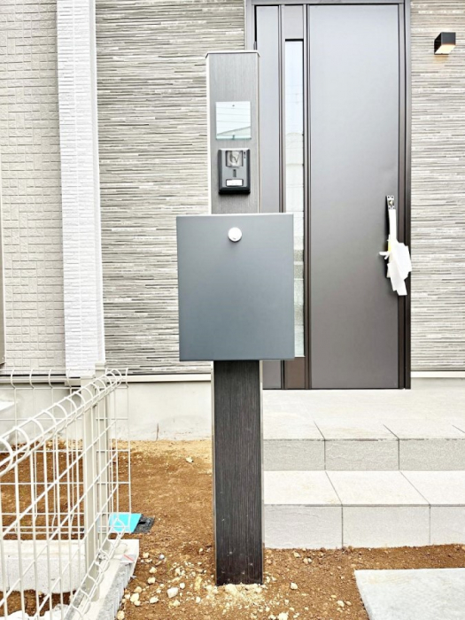 ���̑��@�\�D�E�C���^�[�z���E�|�X�g�E��z�a�n�w���ЂƂɏW��B�G���g�����X�ɂȂ��ރV���v���f�U�C���B