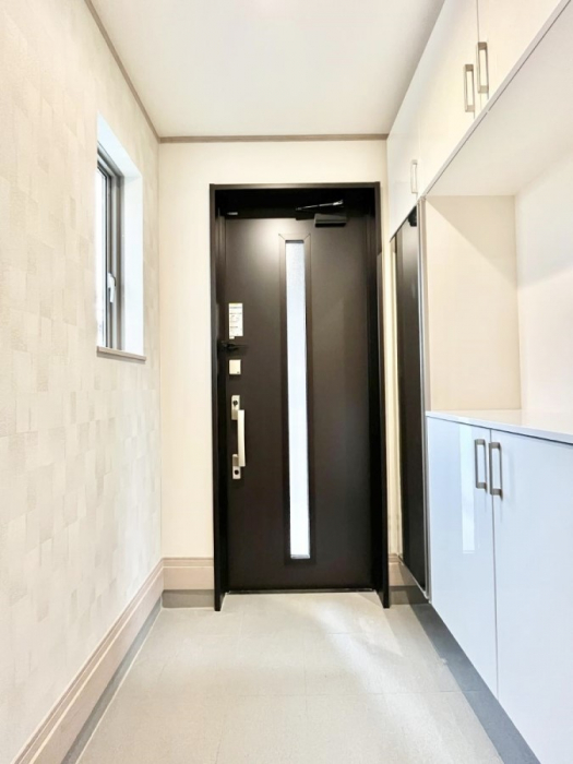 ���ց@�K���X�X���b�g�̓��������փh�A�������Ɍ���͂��Ă���܂�