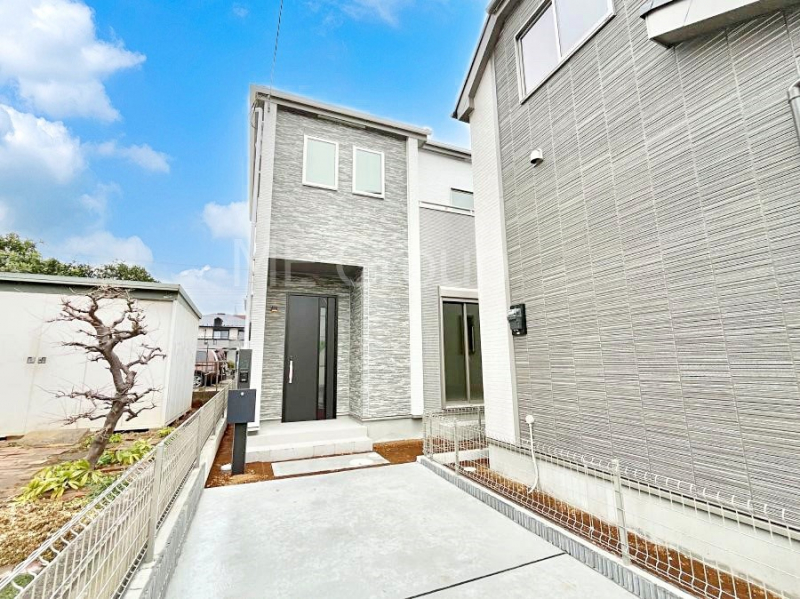 ���n�O�ώʐ^�@�������ꂽ�O�ρA�㎿�ȏZ��Ԃ��L���鎺���͉i�����S���ĉ߂�����Z���ł��B