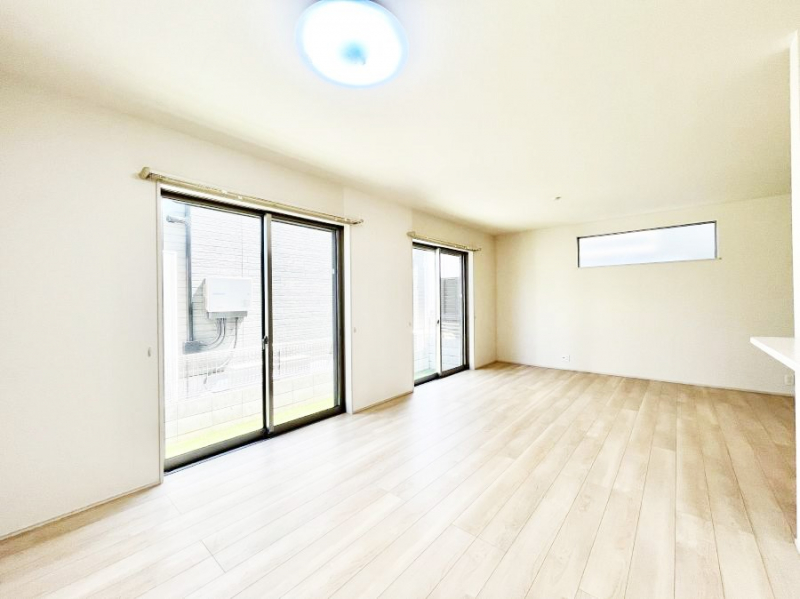 ���r���O�@�������������͋C�̂k�c�j�͉Ƒ��݂�Ȃ̉��K���