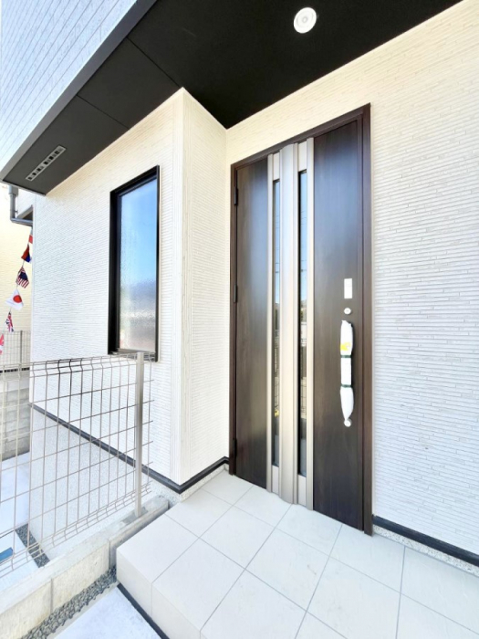 ���ց@��؂ȉƑ��A���q���o�}���錺�ցB