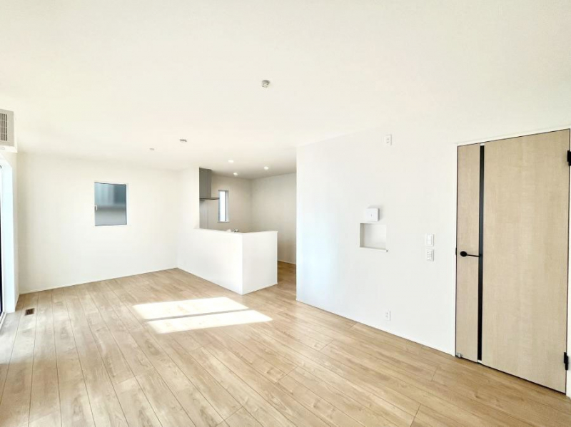 ���r���O�@�Ƒ��c���̎��Ԃ����������Ȃ��났�̃��r���O�_�C�j���O�B   