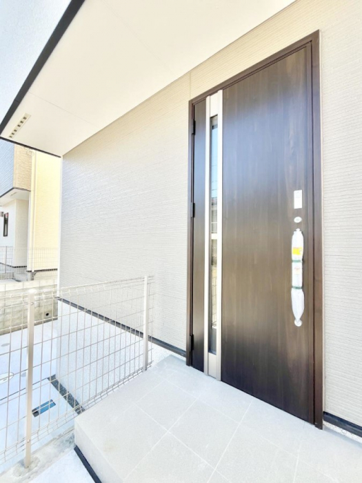 ���ց@��؂ȉƑ��A���q���o�}���錺�ցB