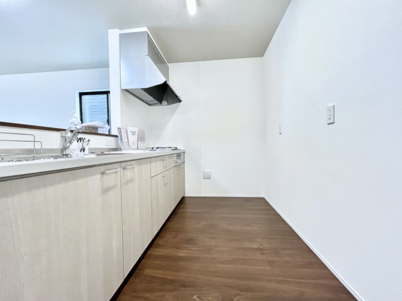 �L�b�`���@���������Ȃ��炲�Ƒ��Ƃ̉�b���y���߂�ΖʃJ�E���^�[�L�b�`��