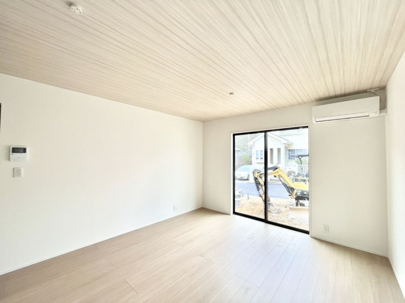 ���r���O�@�������������͋C�̂k�c�j�͉Ƒ��݂�Ȃ̉��K���  