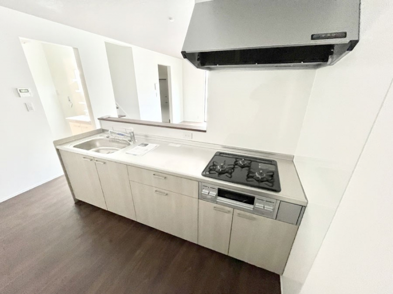 �L�b�`���@���������Ȃ���ł����Ƒ��Ƃ̉�b���y���߂�ΖʃL�b�`��