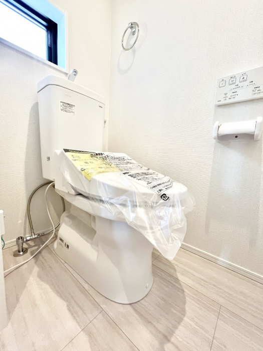 �g�C���@�g�C����1�K��2�K���ꂼ��ɔz�u����Ă��ĂƂĂ��֗��ł��B 