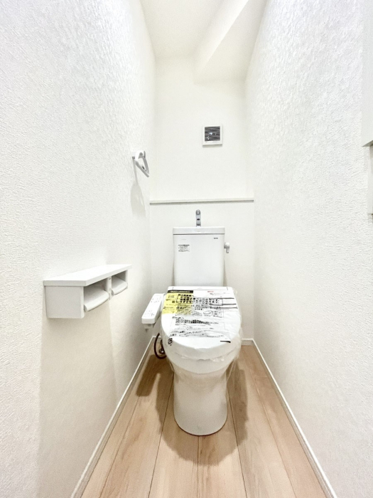 �g�C���@�g�C����1�K��2�K���ꂼ��ɔz�u����Ă��ĂƂĂ��֗��ł��B 