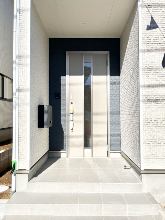 ���ց@��؂ȉƑ��A���q���o�}���錺�ցB