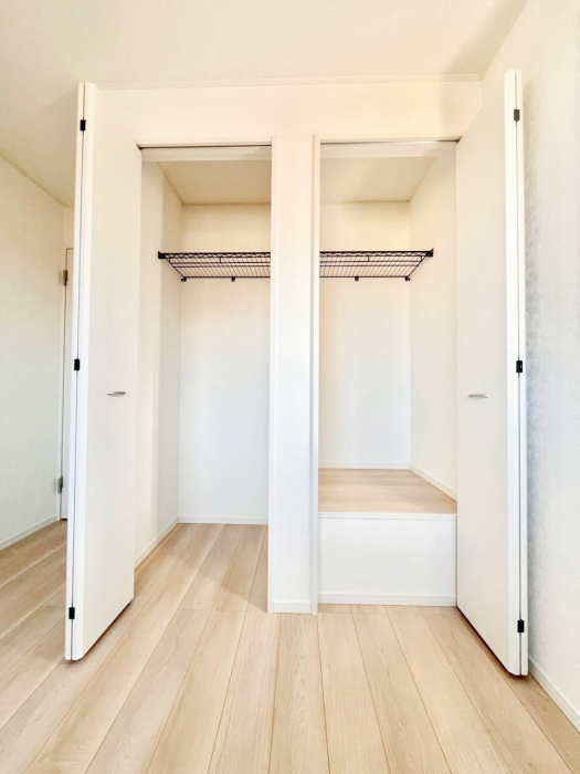 ���[�@�m���̃N���[�[�b�g�B���s��������̂Ō���̈ߗނ�����������܂�܂��B 