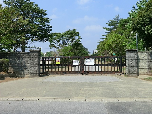 ���ӊ��@���w�Z 850m �Ό��s���������w�Z