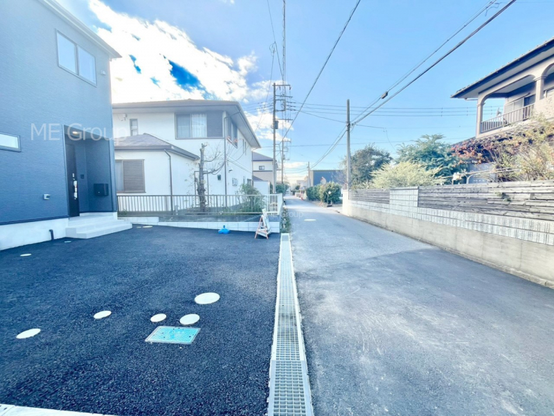 �@�����Ɍ������Ȃ����ԃX�y�[�X�B 