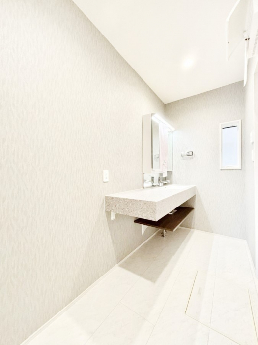 ���̑��@1���̎n�܂���S�n�悭�I�_�炩�Ȓ��̌����������鑋���������ʎ�