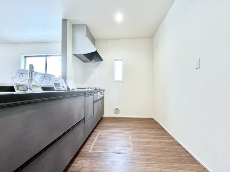 ���ӊ��@�c�t���E�ۈ牀 300m �u�×c�t��