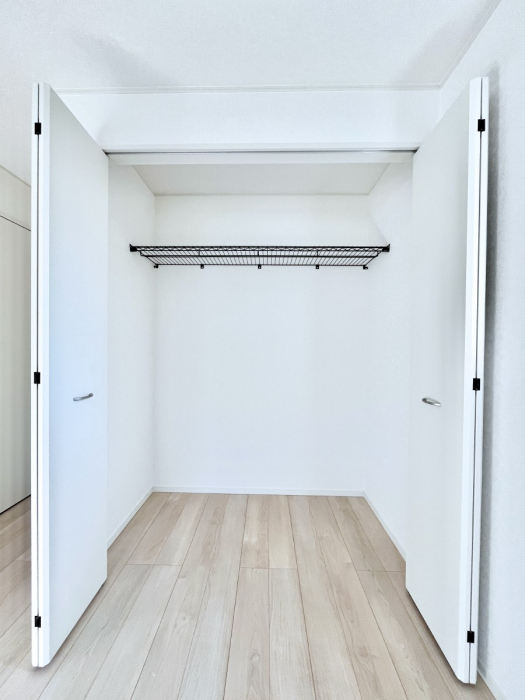 ���[�@�m���̃N���[�[�b�g�B���s��������̂Ō���̈ߗނ�����������܂�܂��B