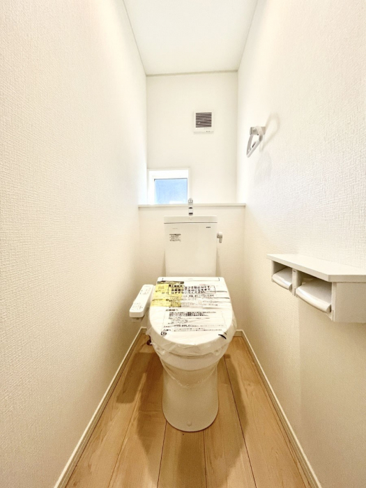 �g�C���@�g�C����1�K��2�K���ꂼ��ɔz�u����Ă��ĂƂĂ��֗��ł��B 