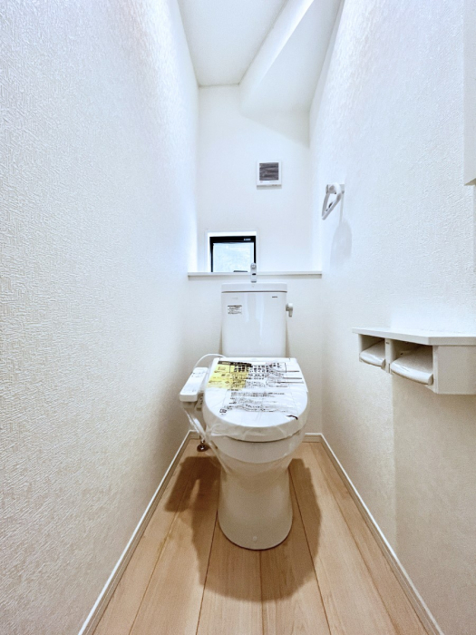 �g�C���@�g�C����1�K��2�K���ꂼ��ɔz�u����Ă��ĂƂĂ��֗��ł��B 