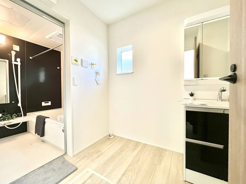 ���̑��@�������̂�����K��Ԃł��B�����̐g�x�x���C�����ǂ����g�������܂��B 