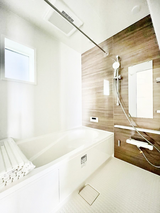 �����@����̔�������Ă���閾�邢�������̂���o�X���[��