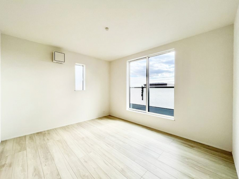 ���̑����ρ@�o���R�j�[���J�������v���X���Ă����m��