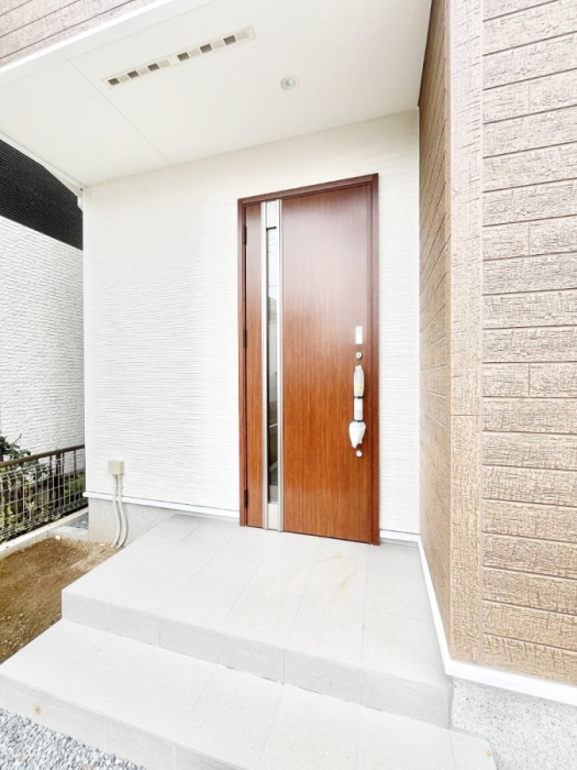 ���ց@��؂ȉƑ��A���q���o�}���錺�ցB