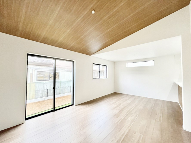 ���̑����ρ@�Ƒ������R�ƏW�܂�e���̃X�y�[�X�ɂȂ肻��