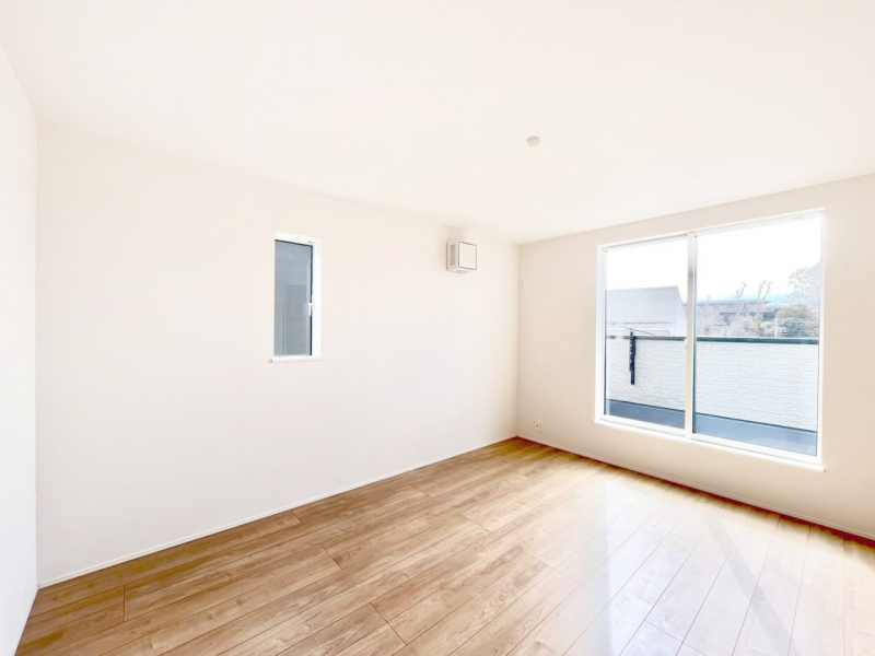 ���̑����ρ@�o���R�j�[���J�������v���X���Ă����m��