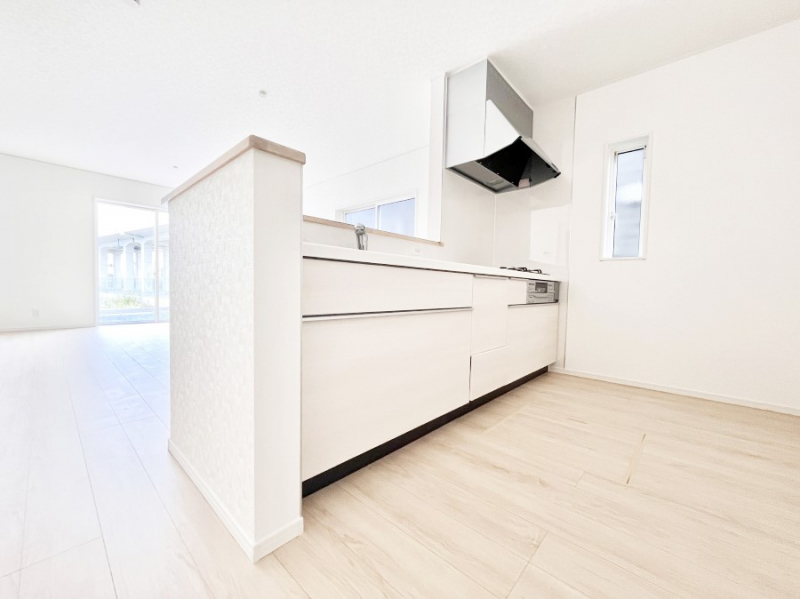 �L�b�`���@���������Ȃ��炲�Ƒ��Ƃ̉�b���y���߂�ΖʃJ�E���^�[�L�b�`��