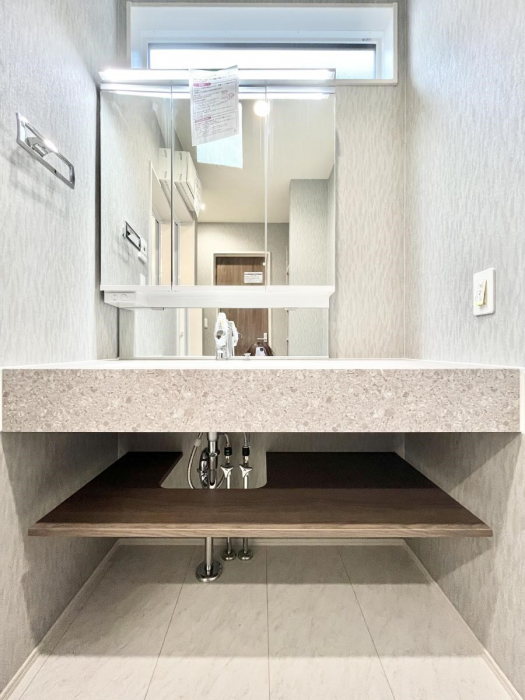 ���ʑ�E���ʏ��@�傫�����₷���O�ʋ��Ő�����������ʑ�́A�g�����Ȃ݃`�F�b�N�┧�̂������ɂ������߂ł��B 