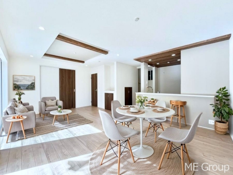 ���r���O�@�Ƒ��̘a�₩�ȉ�b���������Ă������B�J�����̂��郊�r���O�ł��B���Ƌ��CG�ł�  