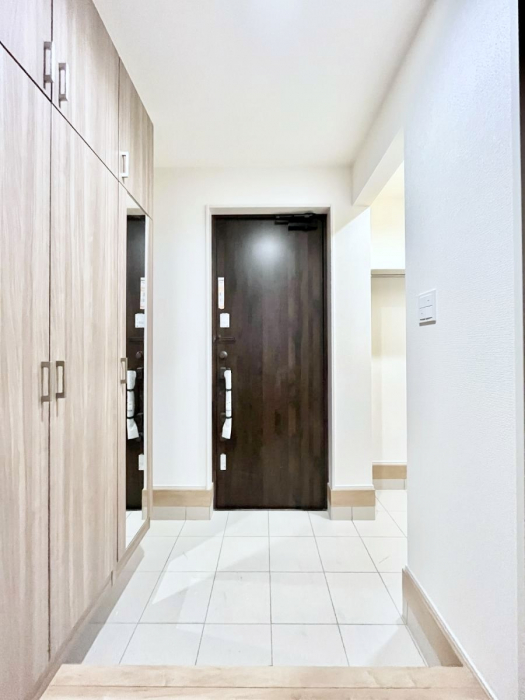 ���ց@�V���[�Y�C���N���[�N�t���̌��ցB�Ƒ��S���̌C��J��Ȃǂ���������[�ł��܂��B