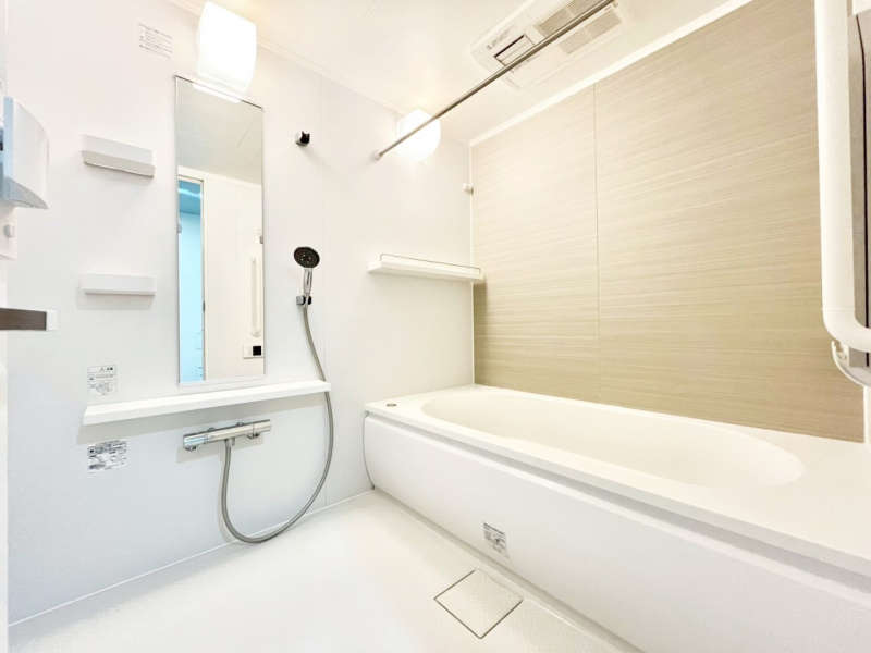 �����@����̔�������Ă���閾�邢�������̂���o�X���[��