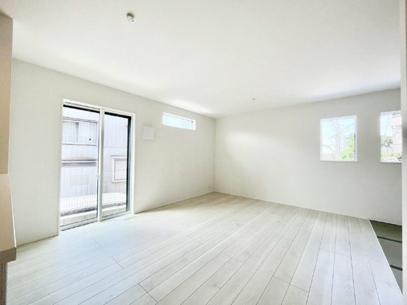 ���̑����ρ@�Ƒ��̏Ί炪���R�Ɛ��܂�Ă���A����ȕ��͋C�̃_�C�j���O�Ɏd�オ���Ă��܂� 