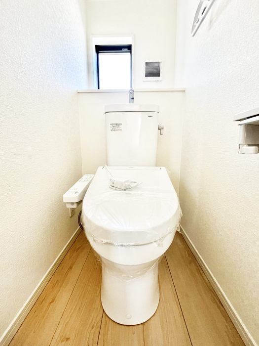 �g�C���@�g�C����1�K��2�K���ꂼ��ɔz�u����Ă��ĂƂĂ��֗��ł��B 