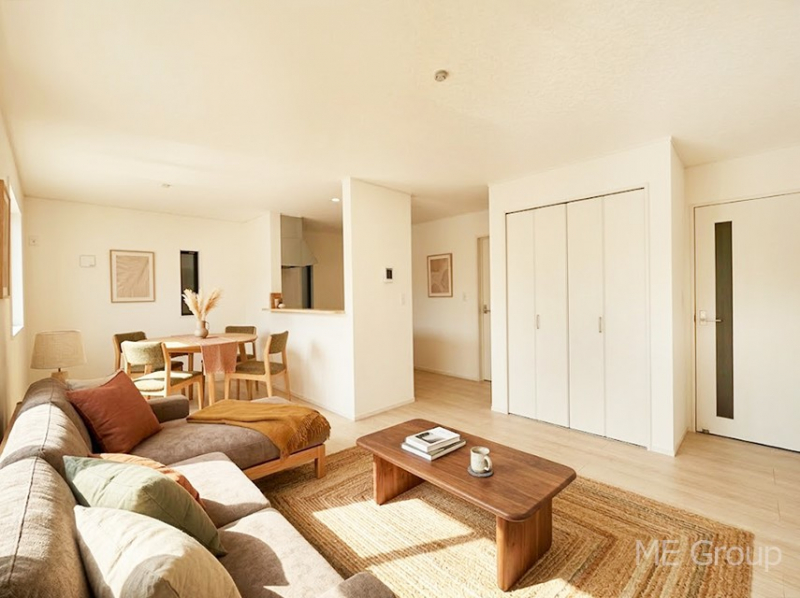 ���r���O�@�������������͋C�̂k�c�j�͉Ƒ��݂�Ȃ̉��K��ԁ��Ƌ��CG�ł�