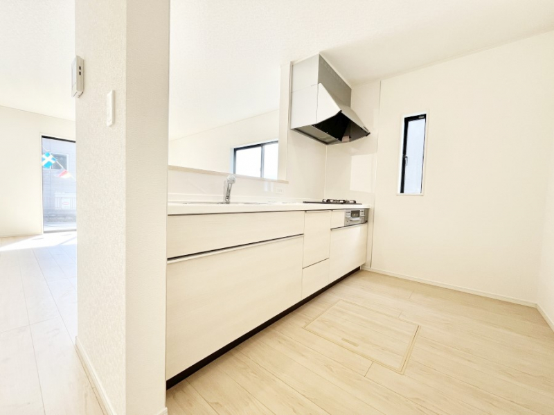 �L�b�`���@���������Ȃ��炲�Ƒ��Ƃ̉�b���y���߂�ΖʃJ�E���^�[�L�b�`��