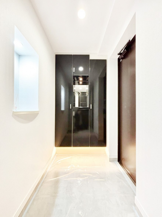 ���ց@���Ƒ��₨�q�l���C�����悭���o�}���ł��鉸�₩�ȕ��͋C�̌��ւł��B