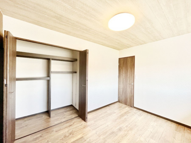 �Q���@�N���[�[�b�g�t���̂������ŏ[�������v���C�x�[�g���Ԃ��߂����܂��B